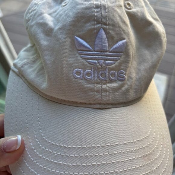 Adidas women's baseball hat - Picture 1 of 4